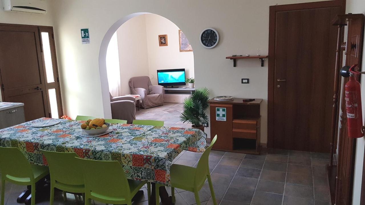 Casa Vacanze Villa Tropia Camastra Exteriér fotografie